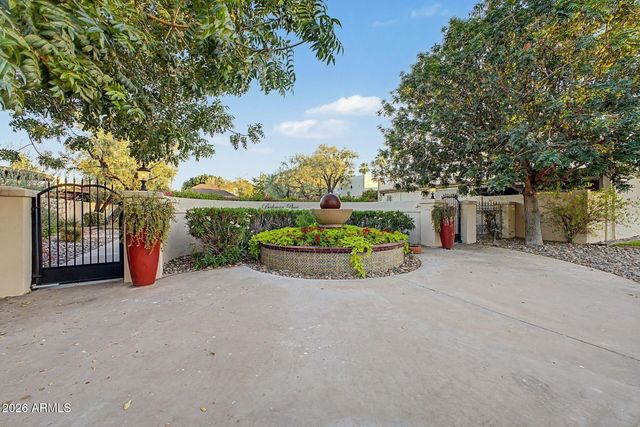2631 E BEEKMAN Place, Phoenix, AZ 85016
