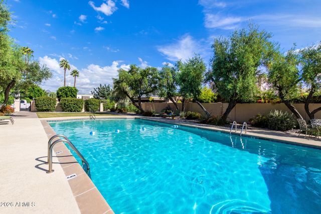 2631 E BEEKMAN Place, Phoenix, AZ 85016