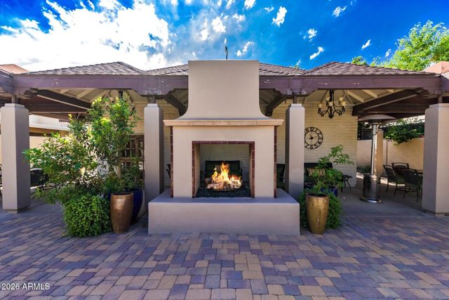 2631 E BEEKMAN Place, Phoenix, AZ 85016