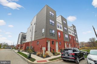 912 RIVERPLACE DR #M, Conshohocken, PA 19428