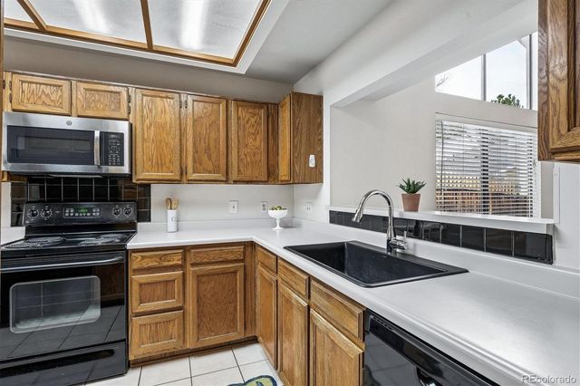 8624 Redstone Street, Highlands Ranch, CO 80126