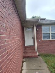 995 Vale Street A, Springdale, AR 72764