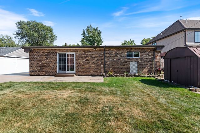 10016 Harnew Road, Oak Lawn, IL 60453