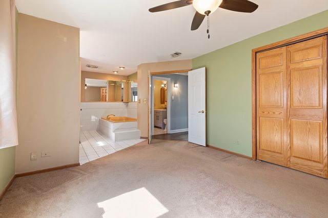 10016 Harnew Road, Oak Lawn, IL 60453