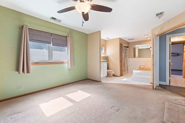 10016 Harnew Road, Oak Lawn, IL 60453