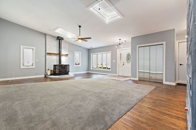 10016 Harnew Road, Oak Lawn, IL 60453