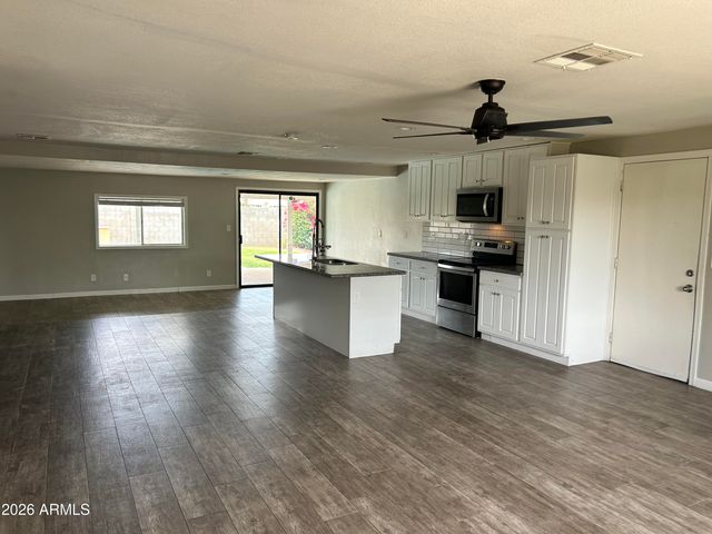 14010 N 40TH Place, Phoenix, AZ 85032