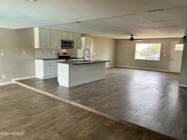 14010 N 40TH Place, Phoenix, AZ 85032