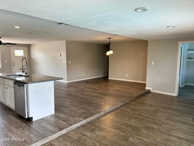 14010 N 40TH Place, Phoenix, AZ 85032
