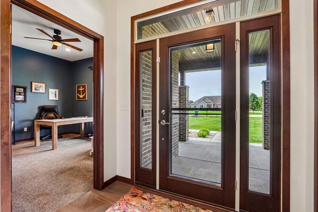 318 Cypress POINT, North Prairie, WI 53153