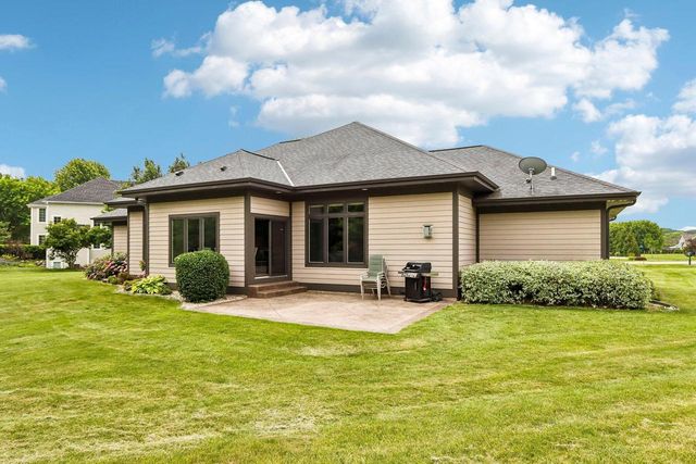 318 Cypress POINT, North Prairie, WI 53153