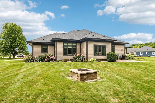 318 Cypress POINT, North Prairie, WI 53153