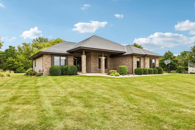 318 Cypress POINT, North Prairie, WI 53153