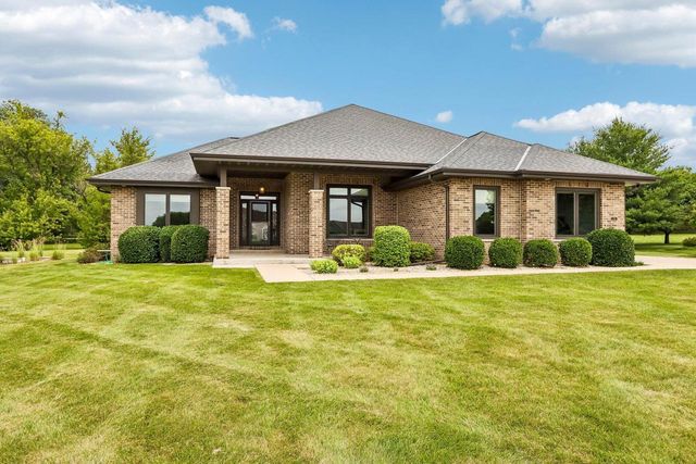 318 Cypress POINT, North Prairie, WI 53153