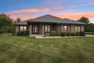 318 Cypress POINT, North Prairie, WI 53153