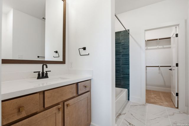 8131 Swift Bear, San Antonio, TX 78266