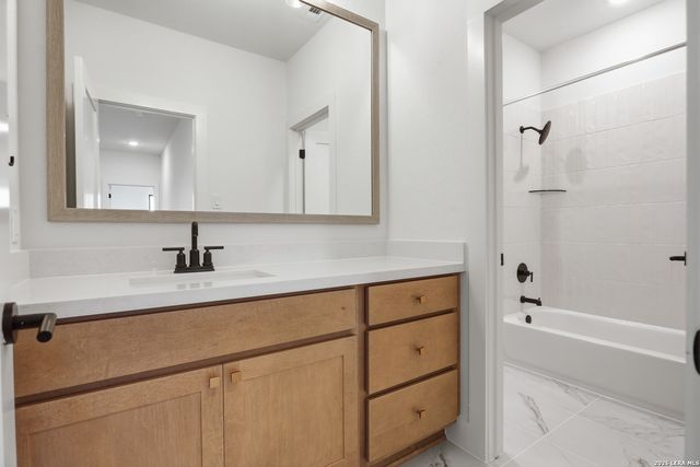 8131 Swift Bear, San Antonio, TX 78266