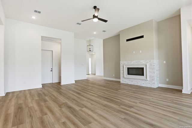 8131 Swift Bear, San Antonio, TX 78266