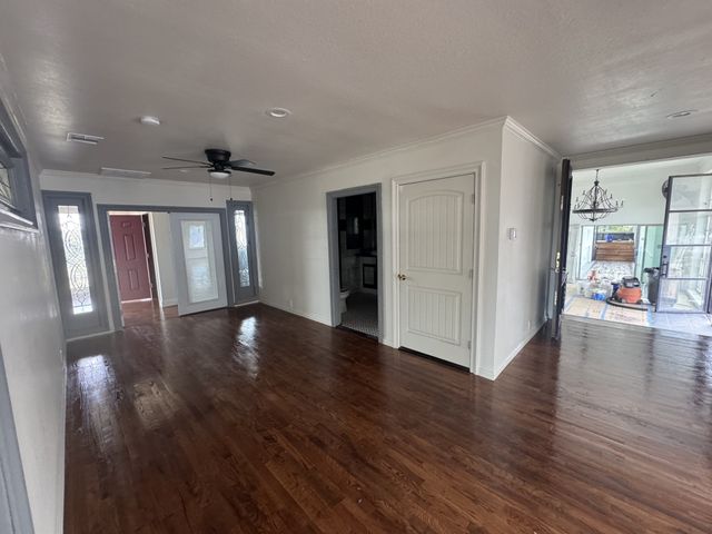 1109 Colina Vista Lane, Crowley, TX 76036