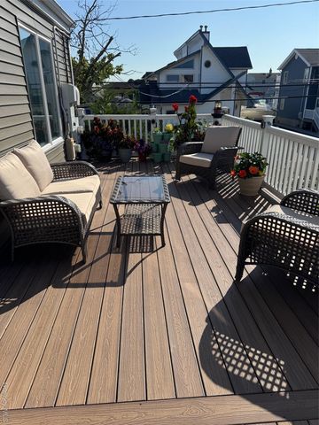 729 S 9th Street, Lindenhurst, NY 11757