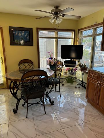 729 S 9th Street, Lindenhurst, NY 11757