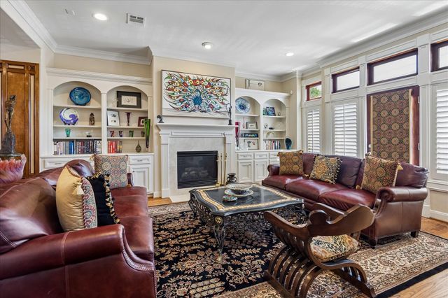 715 Birdsall Street, Houston, TX 77007