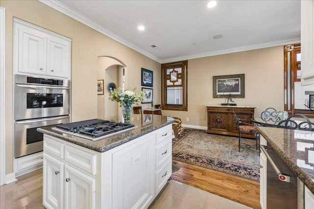 715 Birdsall Street, Houston, TX 77007