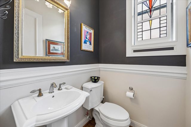 715 Birdsall Street, Houston, TX 77007