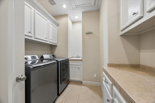 715 Birdsall Street, Houston, TX 77007