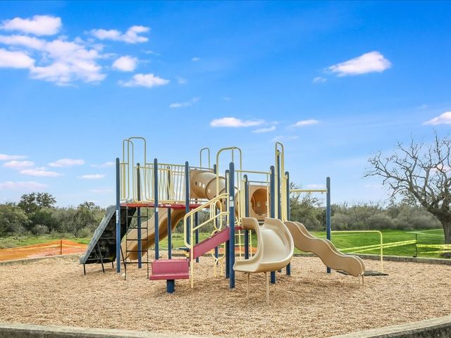 505 Vista View Trail, Spicewood, TX 78669