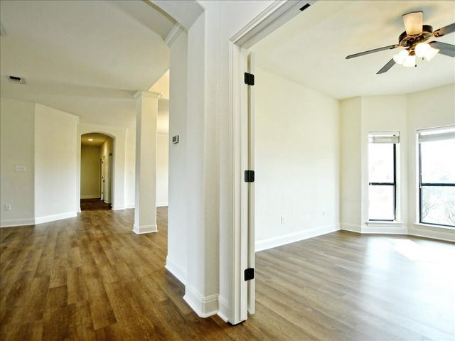 505 Vista View Trail, Spicewood, TX 78669