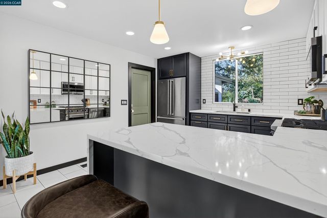 464 Coralie Dr, Walnut Creek, CA 94597