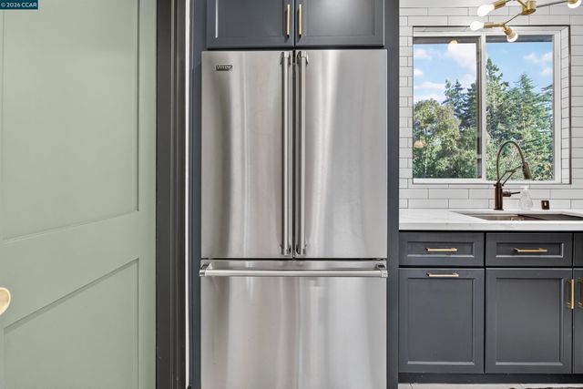 464 Coralie Dr, Walnut Creek, CA 94597