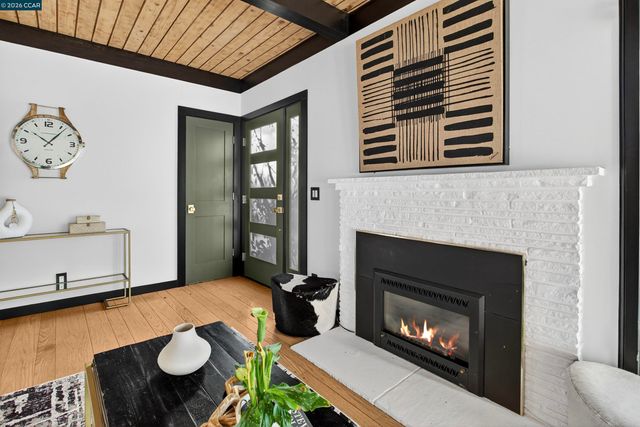 464 Coralie Dr, Walnut Creek, CA 94597