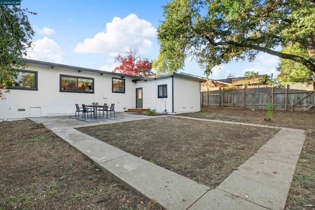 464 Coralie Dr, Walnut Creek, CA 94597