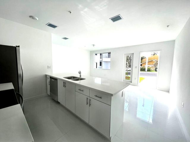 25265 SW 134TH Avenue 17, Homestead, FL 33032