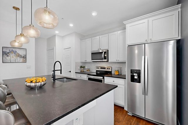 800 S Welch Street 102, Denton, TX 76201