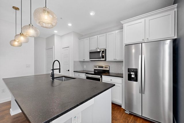 800 S Welch Street 102, Denton, TX 76201