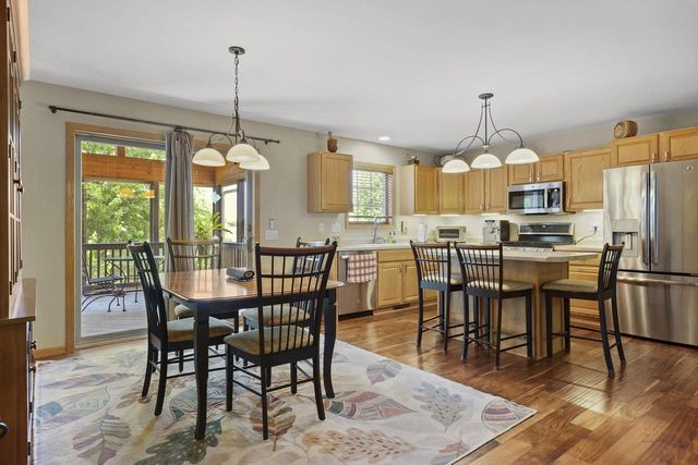 422 Bailey Drive, Madison, WI 53718