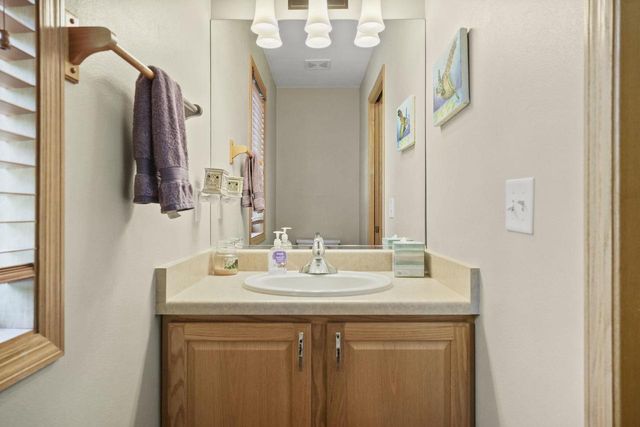 422 Bailey Drive, Madison, WI 53718