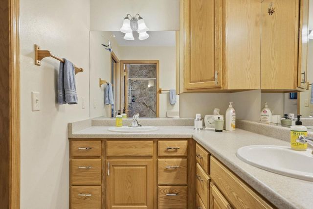 422 Bailey Drive, Madison, WI 53718