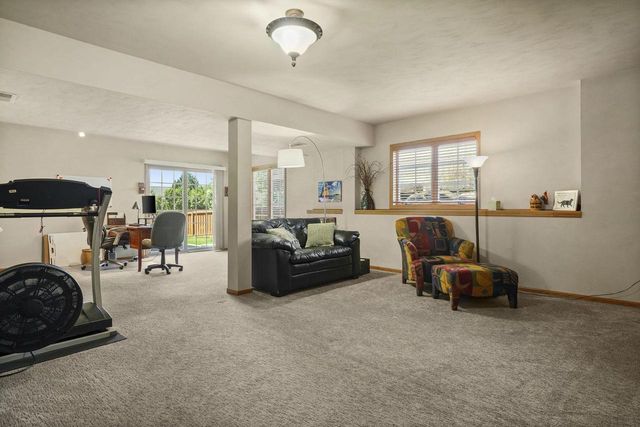 422 Bailey Drive, Madison, WI 53718