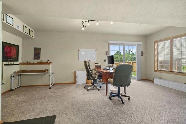 422 Bailey Drive, Madison, WI 53718