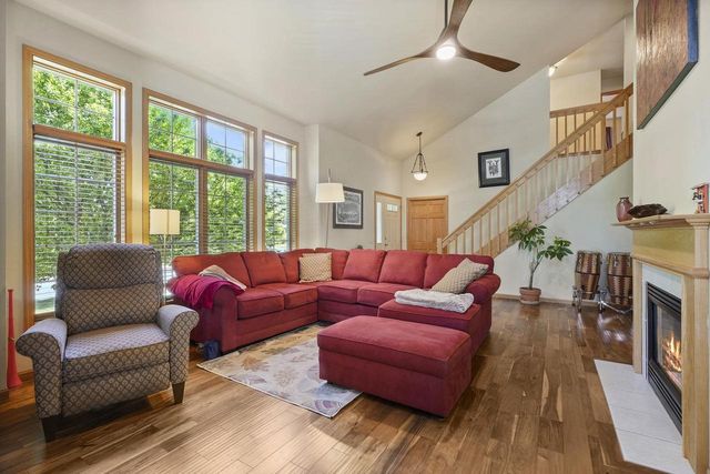 422 Bailey Drive, Madison, WI 53718