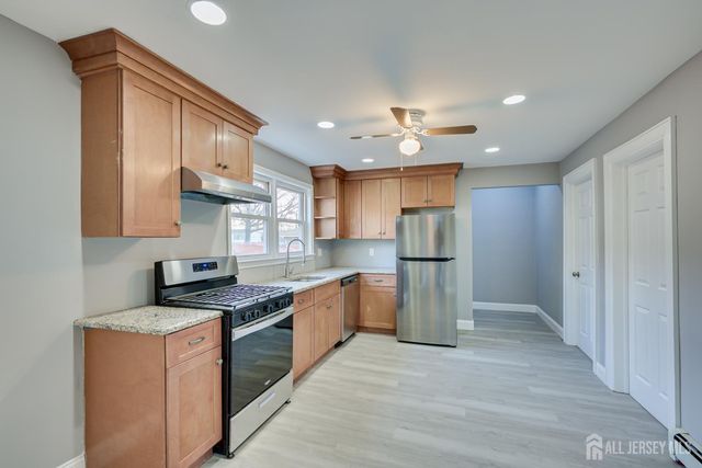 36 2nd Avenue A, Port Reading, NJ 07064