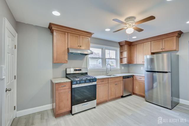 36 2nd Avenue A, Port Reading, NJ 07064
