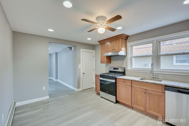 36 2nd Avenue A, Port Reading, NJ 07064