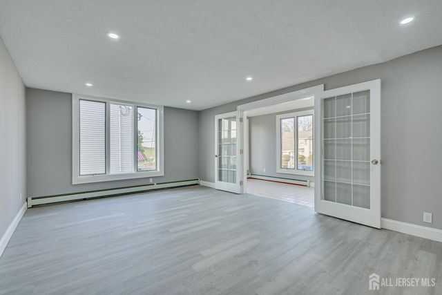 36 2nd Avenue A, Port Reading, NJ 07064