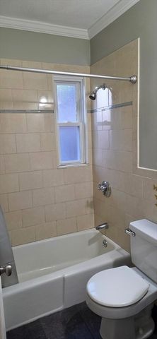 17-19 Bowditch St 1, Peabody, MA 01960