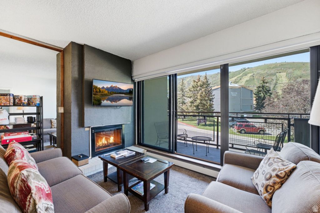 1482 EMPIRE AVE #307, Park City, UT 84060 — exterior